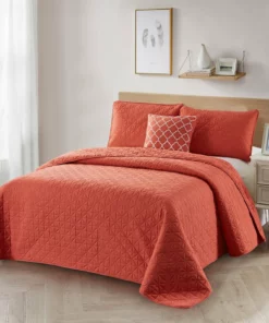 Bibb Home 4 Piece Solid Quilt Set with Cushion