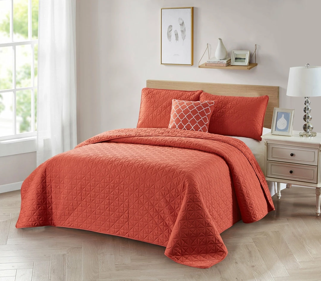 Bibb Home 4 Piece Solid Quilt Set with Cushion