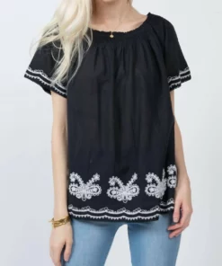 Ivy Jane Over The Border Top in Black - women