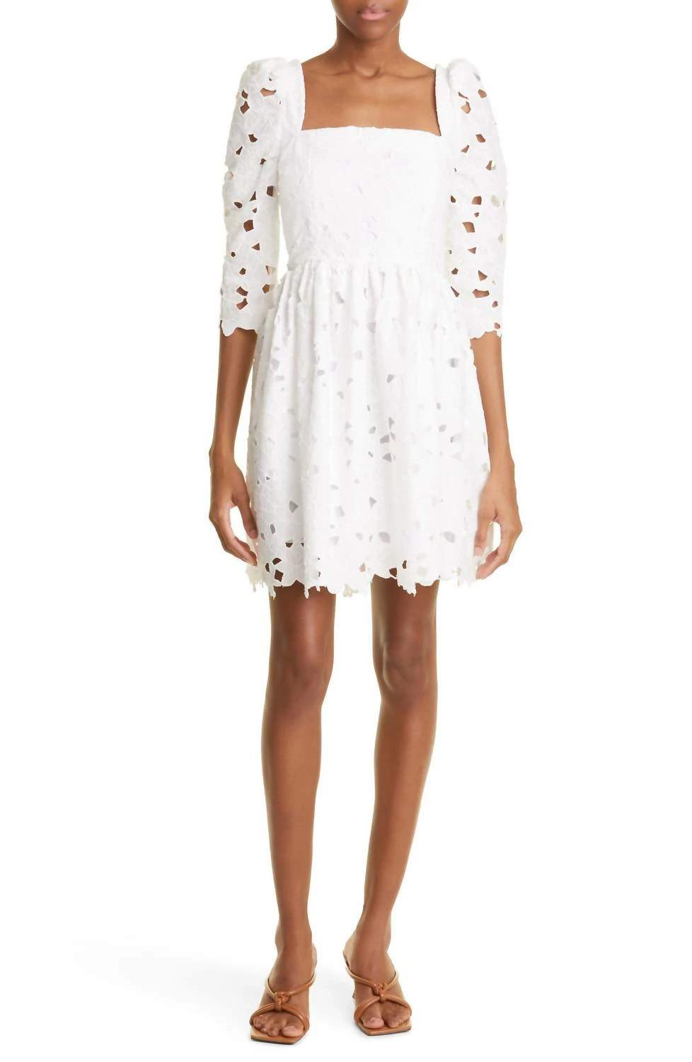 Cara Cara Hart Dress in Scalloped Floral Eyelet White - women